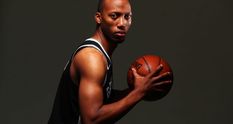 Akil Mitchell