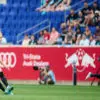 Kristie Mewis takes a shot on goal against Racing Lousiville